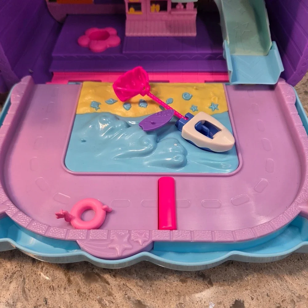 Polly Pocket Starlight Castle Unicorn Party Suitcase Playset HKV43 Pink Purple